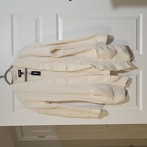 Express Chuncky Chenille Cream Sweater